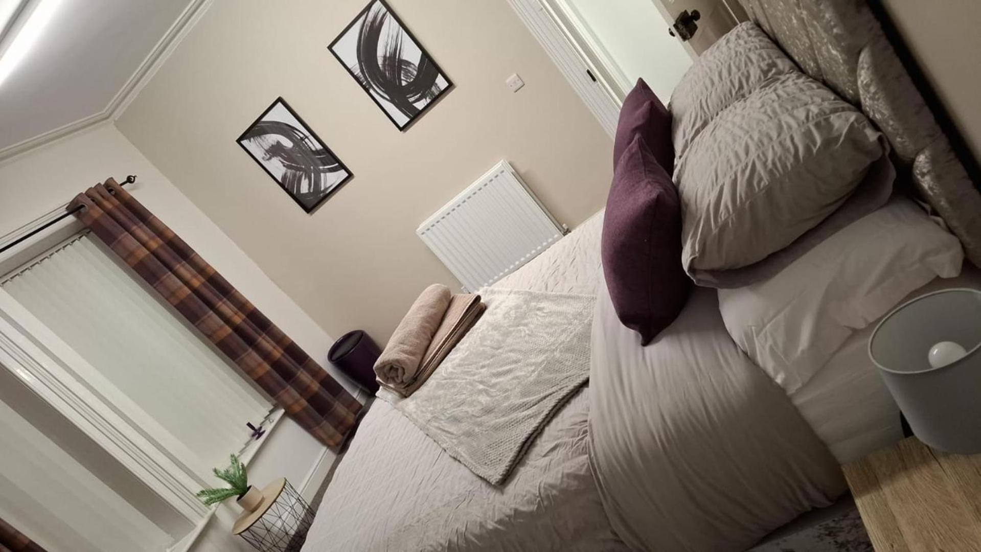 3 Bed Cozy Antrim Apartment With Great Views Buitenkant foto